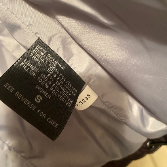 ❗️SOLD❗️New Balance Hooded Puffer Jacket - Picture 5 of 10